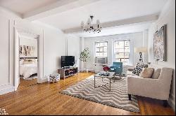 16 PARK AVENUE 5B in Murray Hill Kips Bay, New York