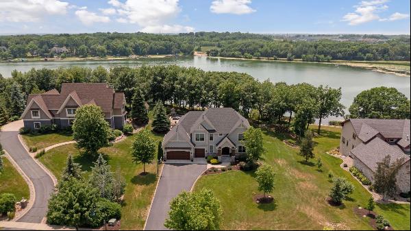 3613 Lerive Way, Chaska, MN