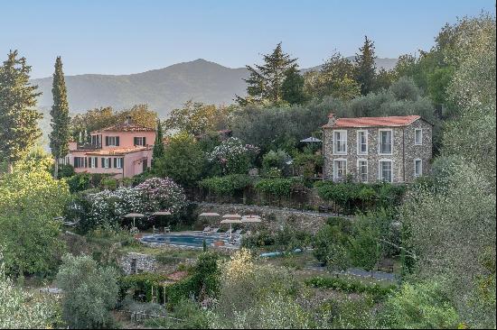 A magnificent and unique residence with a dominant view over the Western Ligurian Valleys 