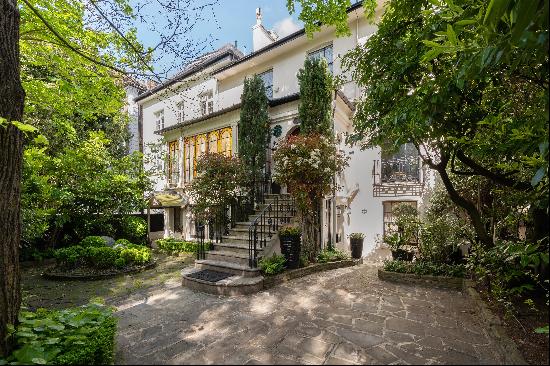 A spectacular and unique period house (approximately 5,460 sq ft) with a substantial seclu