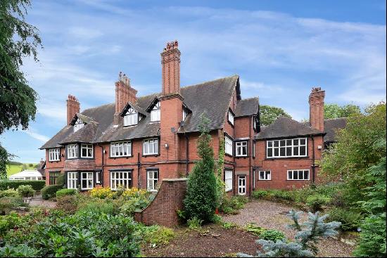 A delightful opportunity to acquire a Wedgwood house built in 1884, extending to over 8000