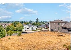 525 NW Mt Bachelor St, McMinnville OR 97128