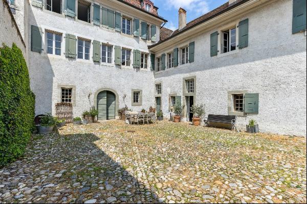 Magnificent town house with character in the heart of Aubonne