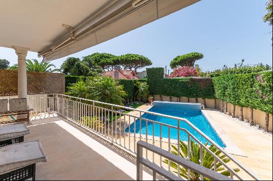 Spacious Familiar 6 Bedroom Villa with Swimming Pool in Birre