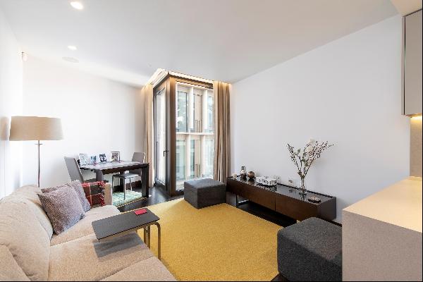 A modern one bedroom apartment for sale in Westminster SW1