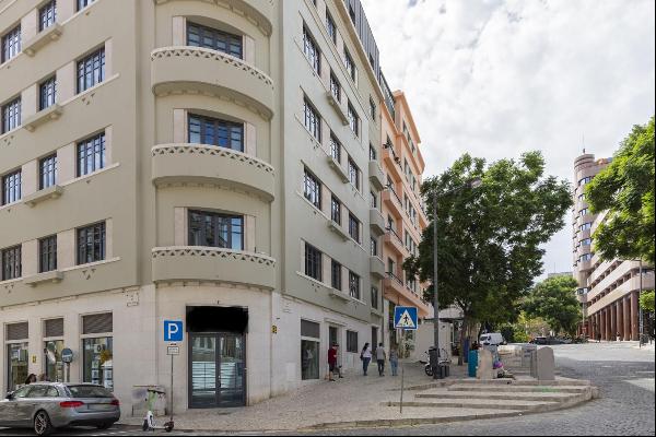 3 bedroon flat, next to Avenida da Liberdade