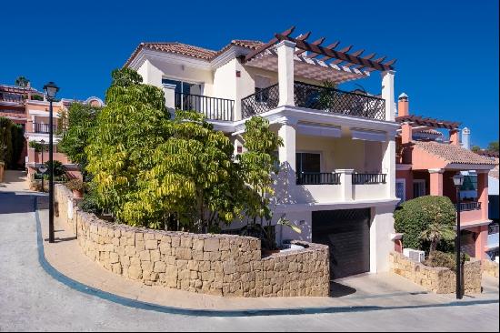 Townhouse for sale in Málaga, Marbella, Brisas del Sur, Marbella 29660