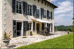 LOVELY MASTER HOUSE AND CONVERTED BARN 10 MINUTES FROM PAU