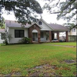 1120 Dauphin St, Mobile AL 36604