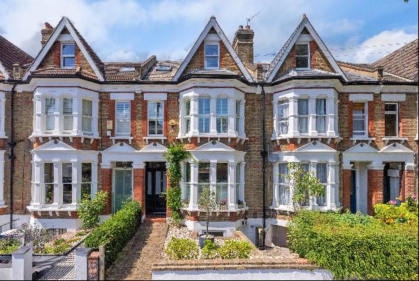 5 bedroom Victorian home in the coveted North Dulwich Triangle.