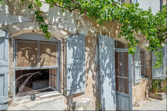 Village house in Menerbes