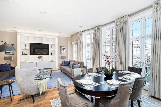 A spacious 3 bedroom apartment to rent in The Strand, WC2R