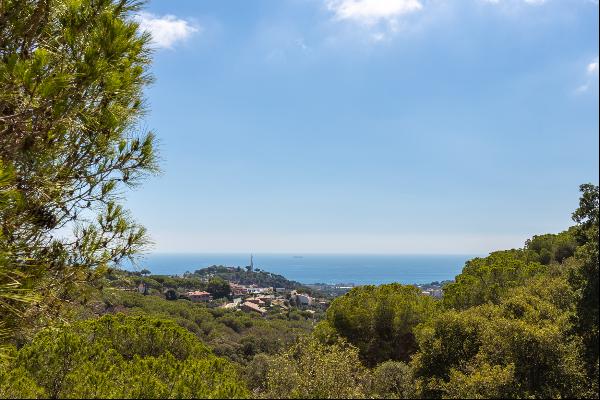 House with large plot and sea views in Llavaneres – Costa norte BCN