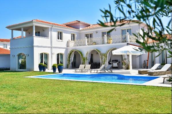 LUXURY PALAZZO STYLE VILLA IN ISTRIA WITH POOL AND SEA VIEW