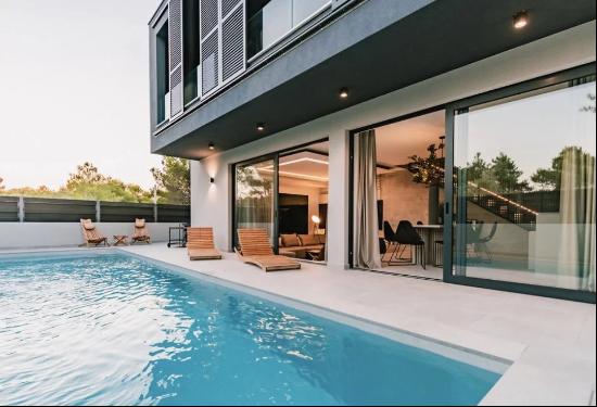 MODERN HOUSE WITH POOL - sIBENIK