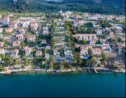 WATERFRONT VILLA FOR SALE WITH DIRECT ACCESS TO THE BEACH - SPLIT