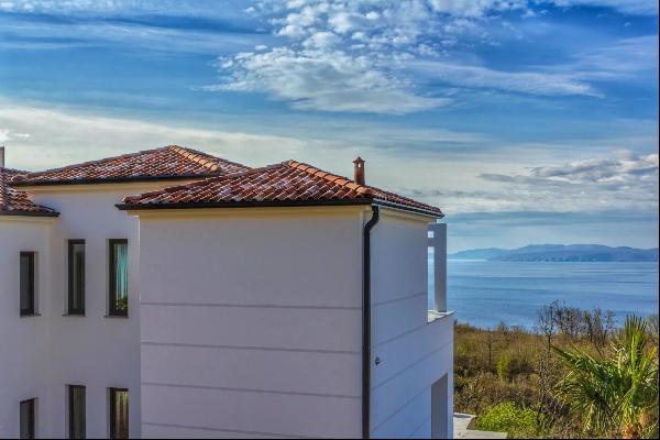 2-UNIT FAMILY HOUSE WITH POOL AND SEA VIEW - KVARNER