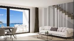 MODERN DUPLEX APARTMENT FIRST ROW TO THE SEA