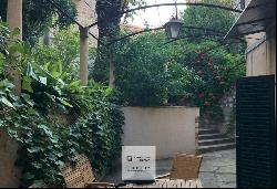 APARTMENT OF 214 sqm WITH A GARDEN IN THE OLD TOWN OF DUBROVNIK