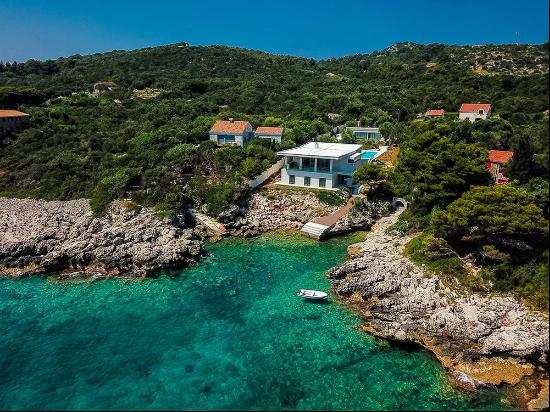 MAGNIFICENT WATERFRONT VILLA - DUBROVNIK RIVIERA