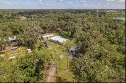 2643 N Valrico Road, Seffner FL 33584