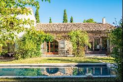 Recent character villa in Aix-en-Provence