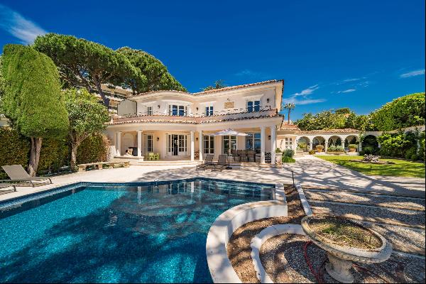Beautifully renovated villa on the western side of Cap d'Antibes with impressive views ove
