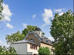 Ancienne chapelle réhabilitée avec terrasse et jardin