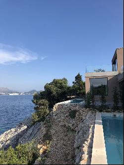 WATERFRONT VILLAS WITH POOLS - DUBROVNIK RIVIERA