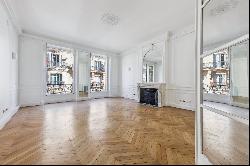 Appartement de 302 sqm aux beaux volumes - Paris 17eme - Etoile