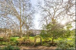 Gloucester Square, Hyde Park, London, Hyde Park W22TB