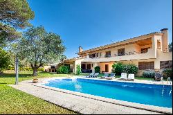 Beautiful villa in ideal location, surrounded by nature, in Solius