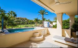 Duplex Penthouse for sale in Málaga, Marbella, Las Alamandas, Marbella 29660