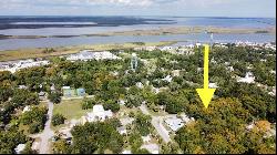 190 7th St, Apalachicola FL 32320