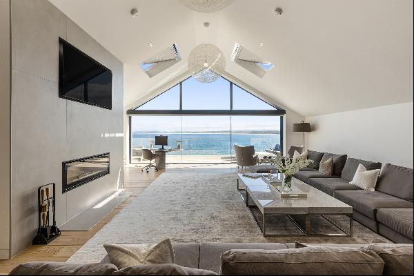 A contemporary home of exceptional quality in one of the country’s most sought-after coast
