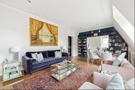 Three Bedroom Flat to Rent in Chelsea, SW10