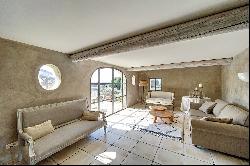 Uzes - Exclusive contract, charming house with a terrace