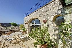 Uzès - Exclusive contract, charming house with a terrace