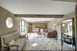 Uzès - Exclusive contract, charming house with a terrace