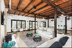 Idyllic property in the heart of Mahón with a tourist license