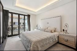 Stunning one bedroom flat in Clarges, Mayfair