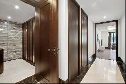 Stunning one bedroom flat in Clarges, Mayfair