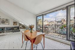 Top floor with terrace at Saint-Germain-des-Prés