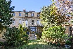 Sumptuous apartment with garden in the Parc Bordelais