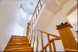 House 3, tourist guesthouse in Oradea