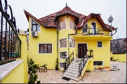 House 3, tourist guesthouse in Oradea