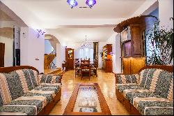 House 3, tourist guesthouse in Oradea