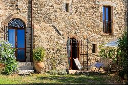 Fully renovated medieval towers with pool