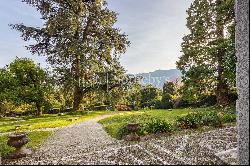 Tremezzina - Outstanding eighteenth-century villa surrounded by greenery