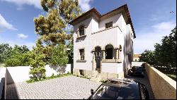 4 bedroom house - undergoing renovation, for sale - Serralves - Porto